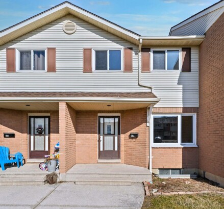 Fort Street Townhomes Exterior 3