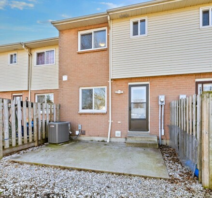 Fort Street Townhomes Exterior 5