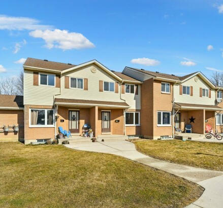 Fort Street Townhomes Exterior