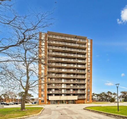 Leamington Towers Exterior 2