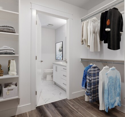 Skyline Brookside Terrace Closet