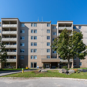 25 Westwood Crt Lndsay  Unit 207 1Bed 1Bath 20 v2